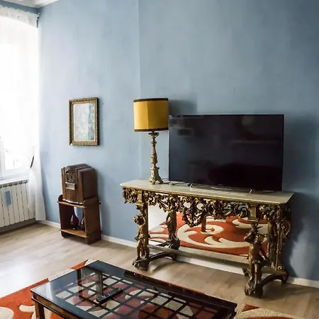 شقة Lo Specchio بارما