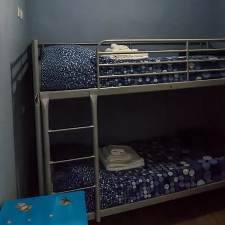 Lo Specchio بارما